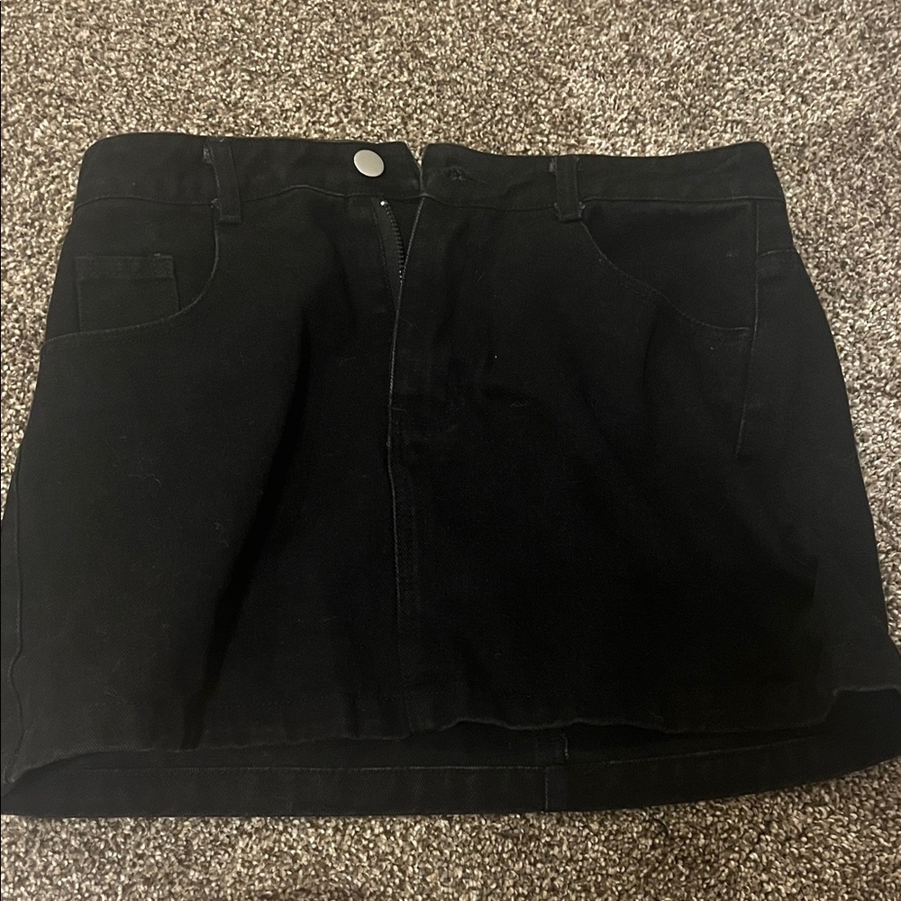 SHEIN Black Mini Skirt